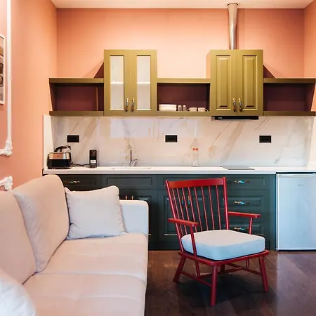 Roots Apartment Tirana